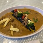 Cafe& Restaurant OASIS - 牛すじLRTイエローカレー竹炭ライス