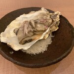 山本 ラトリエ ドゥ キュイジーヌ - 牡蠣のイシャロットベニカ