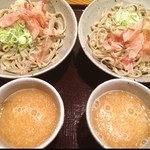 あみだそば はなれ - お昼はおろし蕎麦2枚‼︎
            おろし大根が辛くて美味しかった(^o^)/