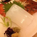 日本料理心 - 白イカのお刺身(この下にイカがあと2段います)