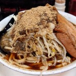 自家製太麺 ドカ盛 マッチョ - ラーメン(中)、ヤサイ、アブラ、魚粉マシ、醤油760円