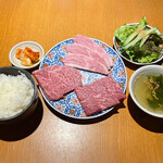 Premium Yakiniku (Grilled meat) set meal (100g)