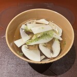 馳走 啐啄一十  - 庄原の朝獲れ松茸と茨城の５年もののハマグリのお椀