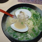 江ノ島らぁ麺 片瀬商店 - ハマグリ塩ラーメン（1380円）