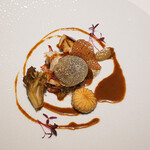 シェ・イノ - 舌平目のホタテムース詰めロワイヤルソース