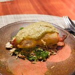 グルマンディーズ - 秋鮭のフリット、ハーブたっぷりのタルタルソース