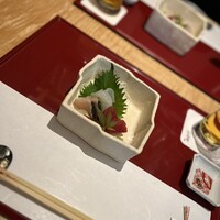 対馬のどぐろとイカ活き造り 博多 魚蔵 都ホテル店 - 