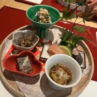 対馬のどぐろとイカ活き造り 博多 魚蔵 都ホテル店 - 