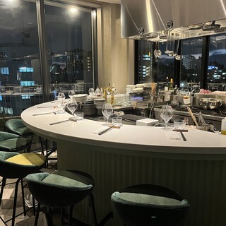 当店自慢のオープンキッチン