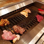 Akasaka Yakiniku Kintan - さぁ、焼くぞー！