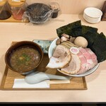 RAMEN TOIRO - 