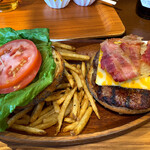 クアアイナ さいたま新都心店 - 厚切りコルビージャックチーズバーガーセット