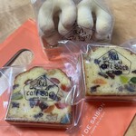 Cafe Bach - ヴァニレキプファルン６個¥420とフルーツケーキ1カット¥330は絶対購入して帰る私の定番おやつ