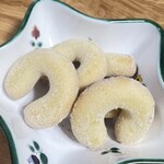 Cafe Bach - 自宅で撮影前に息子に食べられてしまった。サクっふわっと溶ける美味しい。