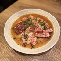 炭火焼肉ホルモン うしごろ 中目黒店 - 