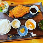 ぽんぽこの里 - とんかつ定食