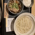 山斗 - 茶美豚の漬け汁とゆでうどん