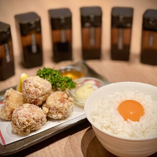 ``Ginza fried chicken'' and ``Egg rice'' made with Nagoya Cochin eggs that go well with alcohol