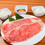 黒毛和牛サーロインの焼きすき（一枚、ライスボウル、卵黄付き）