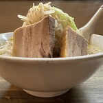 Menya Joutarou - 【2023.11.20(月)】山盛りラーメン承太郎（並盛・300g・ニンニク抜き）920円→500円