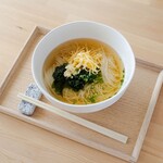 そうめんや木箱 - あったか素麺