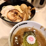 アンダーグラウンド ラーメン 頑者 - 