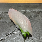 Wanaka Mura - 雅コース７０００円。天然カンパチ。アッサリした味わいです。お造り、揚げ物に続いての登場です。