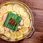 [Seasonally limited] Golden salt lemon Motsu-nabe (Offal hotpot)