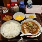 Umi sachi - 肉豆腐定食800円（卵溶きました）