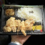 福まん家  - から揚げ弁当
特製タレ付き