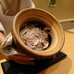 御料理そごう - 蒸らされた松茸