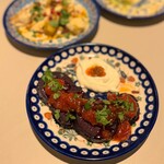 Trattoria Tabule - 東洋西洋野菜 ビーツのローストミニトマトジャムとサワークリーム
            こちら、とっても美味しい！！！トマトジャムの甘さがビーツに合うー！サワークリームがあることで甘すぎずさっぱり感もあり❣️