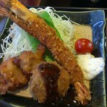 しる万 - ミックスフライ(日替り)