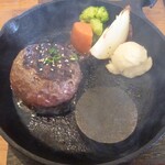 ハンバーグ食堂 榎本よしひろ商店 - 牛100％ハンバーグ焼く!!