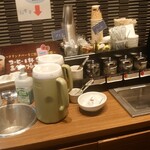 大戸屋 - ドリンク場ーも頼みました。コーヒーうすっ。