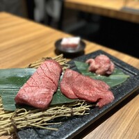 中目黒焼肉 登牛門 - 