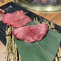 中目黒焼肉 登牛門 - 