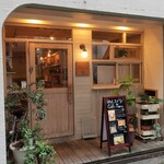 8月のライオン - ”8月のライオン”の外観。