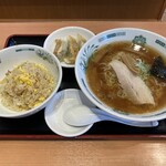 日高屋 - 中華そば / 半チャーハン＋餃子3個セット（810円）