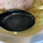 ラーメン厨房 大 - 透き通ったスープ