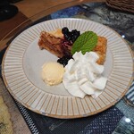 カフェ ラボ ハマダ - アメリカンアップルパイ550円