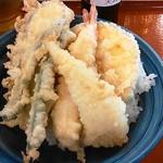 天ぷら食堂おた福 - 海老野菜天丼。満載です。