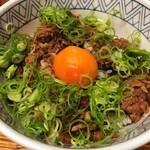 中華そば よしかわ - 中華そば よしかわ 上尾店　「名古屋コーチン卵黄のせほぐし豚丼」480円