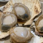 魚仁 - ホタテ焼き