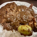 トマト - でっかいタン。