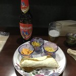 MISHRANA - ひよこ豆のおつまみです、薬味のスナックが美味です。