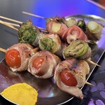 Sumiyaki Yakiton Sakaba Tonton - 肉巻き串 ベーコンチーズ・レタス肉巻き・トマト肉巻き・アスパラ肉巻き