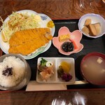 Miyataya - とんかつ定食