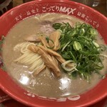 天下一品 - MAX用の赤い丼が素晴らしい