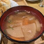 餃子ふじたた - 餃子定食の豚汁